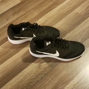 Nike Womens Tennis Shoes